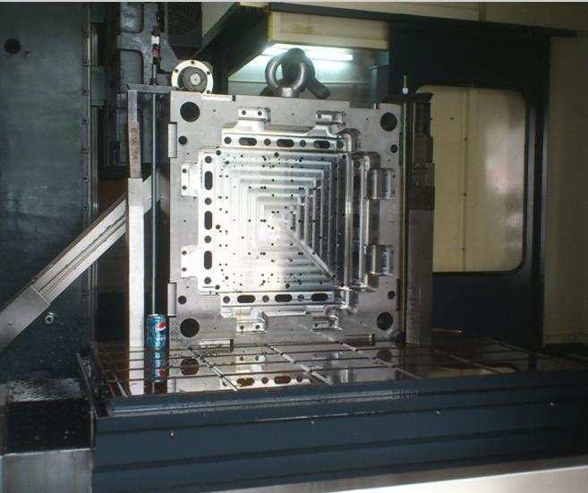 上海深孔鉆加工 模具鉆孔 提供深孔鉆加工模具加工 模具鉆深孔
